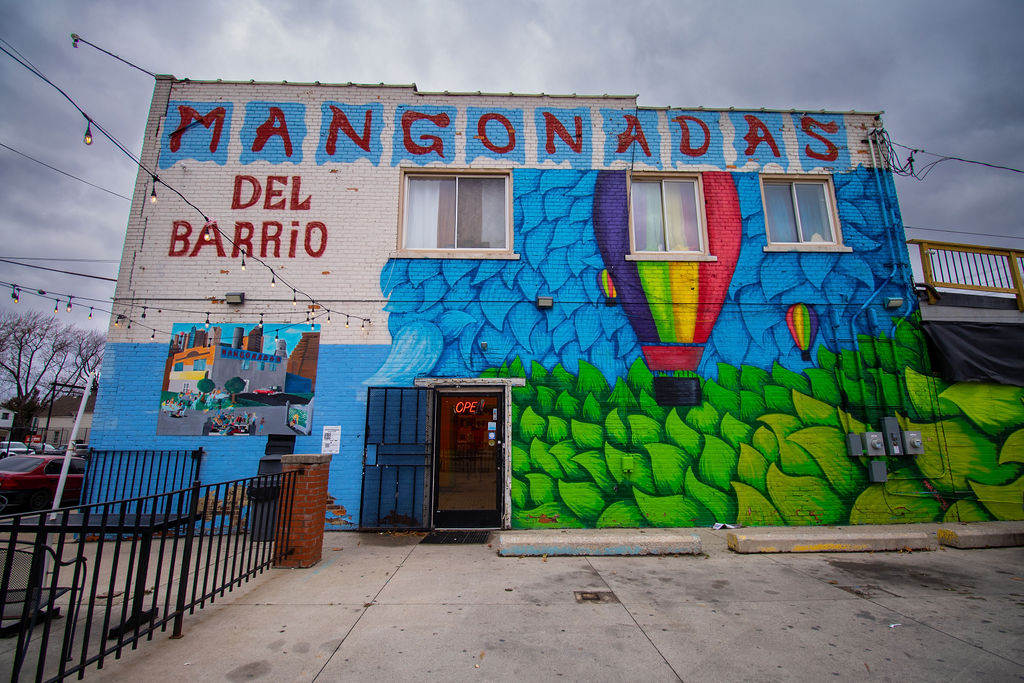 Mangonadas del Barrio building