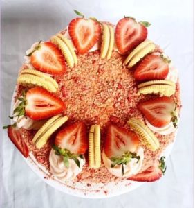 Valentine's Day themed cake from Estella's Vegan Bakery